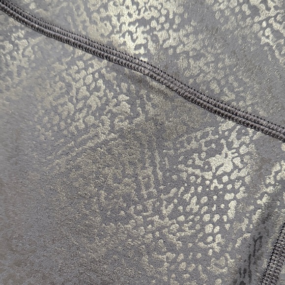 Aerie Offline Navy Metallic Patterned Leggings - Picture 2 of 4